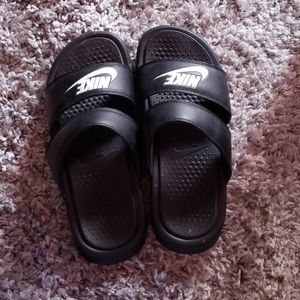 Nike slides